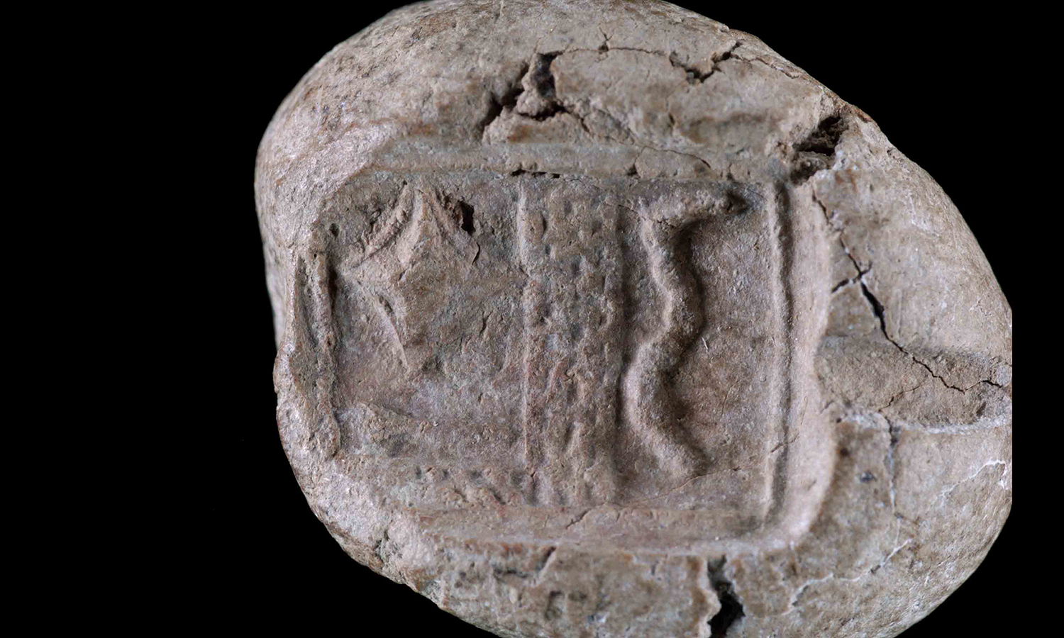 Middle Bronze Age (19th-18th century BC). Clay administrative document associated with the Minoan palace of Knossos.